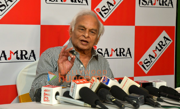 photos javed akhtar udit narayan shaan others pay tribute to lata mangeshkar at isamra sangeetmay baithak 14