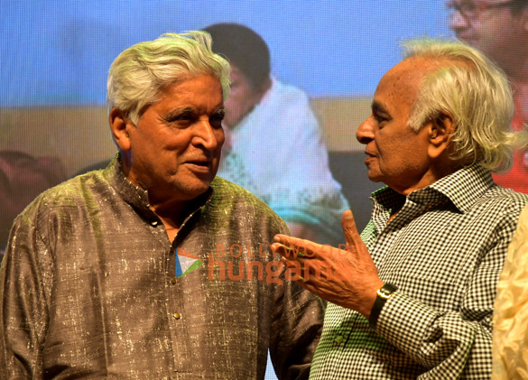 photos javed akhtar udit narayan shaan others pay tribute to lata mangeshkar at isamra sangeetmay baithak 16