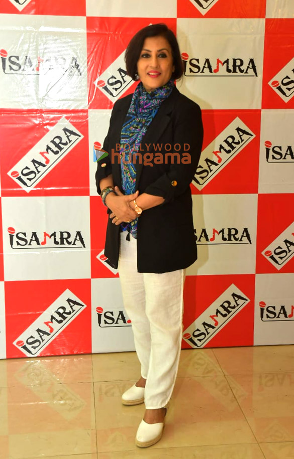 photos javed akhtar udit narayan shaan others pay tribute to lata mangeshkar at isamra sangeetmay baithak 4