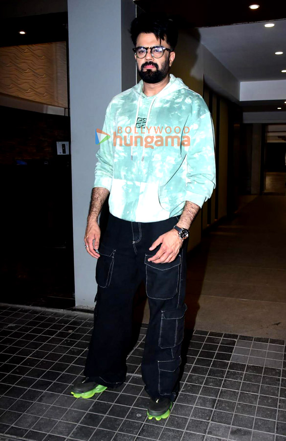 photos karan johar ananya panday vidya balan and others snapped at neha dhupia and angad bedis house warming party 14