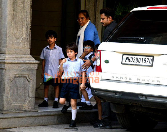 photos kareena kapoor khan saif ali khan randhir kapoor taimur ali khan snapped at jehs birthday party 3