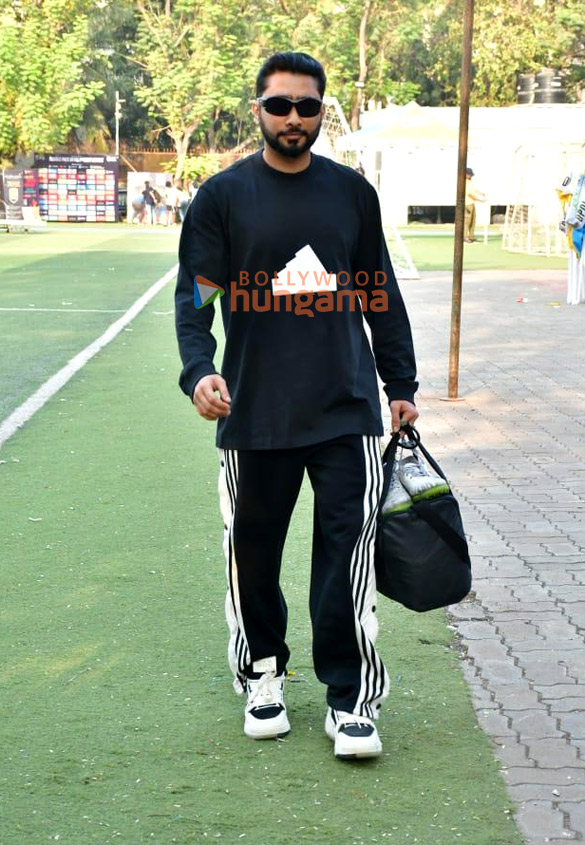 photos kartik aaryan abhishek bachchan and others snapped at all star fc football match in juhu 5