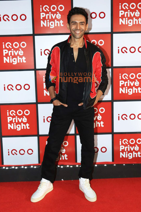 Photos: Kartik Aaryan, Jannat Zubair Rahmani and others snapped at Iqoo Prive Night event | Parties & Events