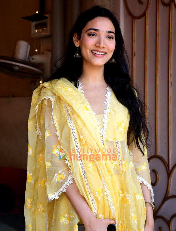 photos medha shankr spotted in khar 5