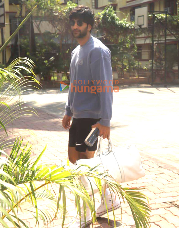 photos meezaan jafri snapped outside the gym in bandra 1