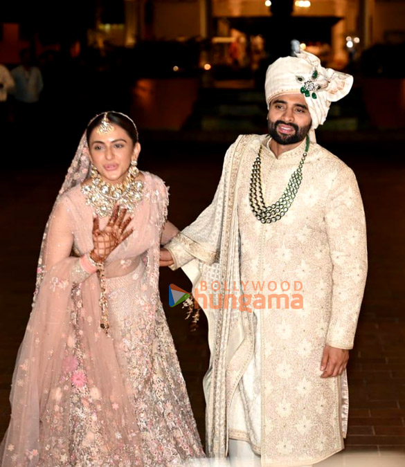 photos rakul preet singh and jackky bhagnani snapped after tying the knot 5