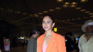 Photos: Rakul Preet Singh, Jackky Bhagnani and others snapped at the airport