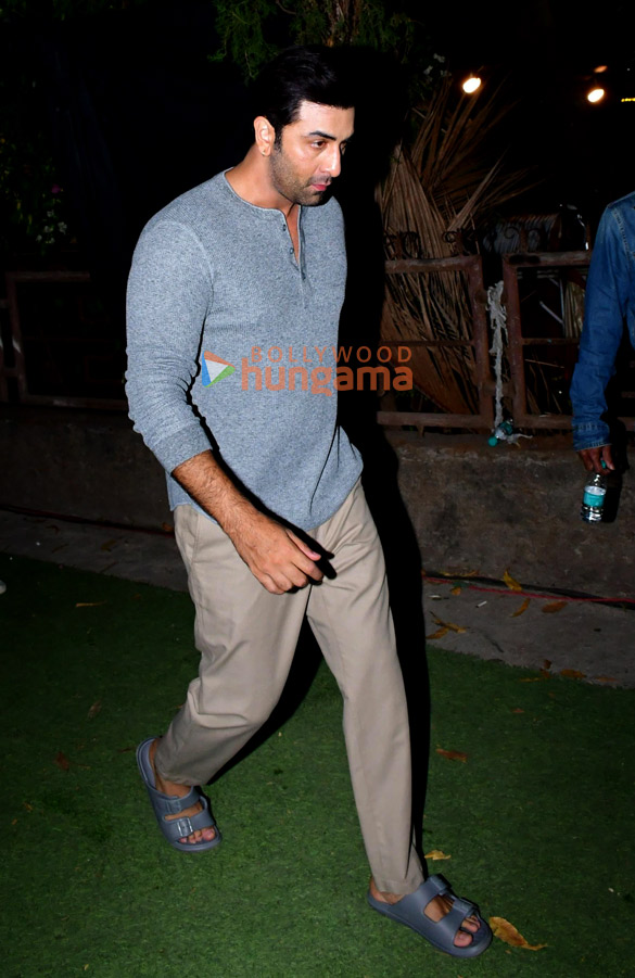 photos ranbir kapoor snapped in mumbai 2