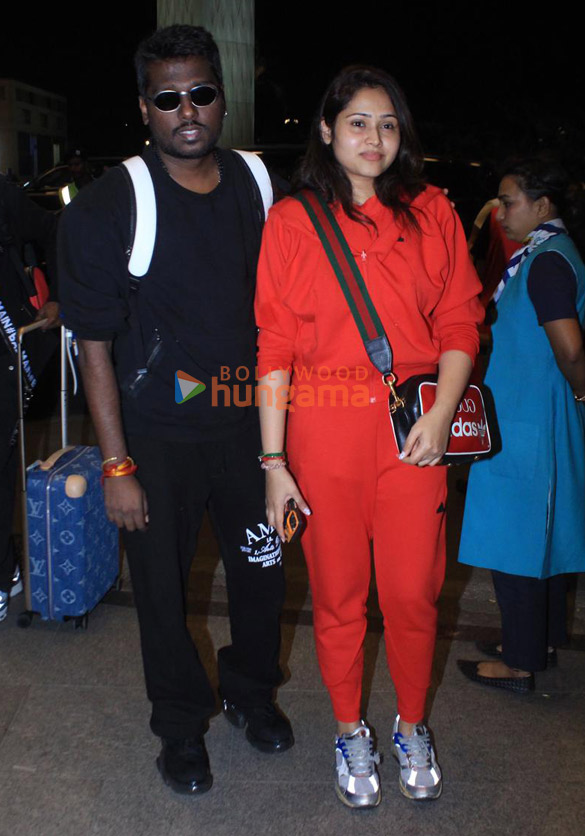 photos ranveer singh deepika padukone and others snapped at the airport 1 7