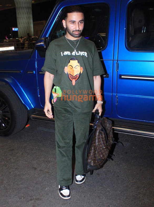 photos ranveer singh deepika padukone and others snapped at the airport 4 5