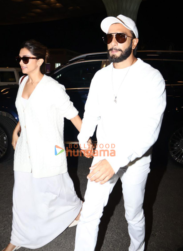photos ranveer singh and deepika padukone snapped at the airport 2 7