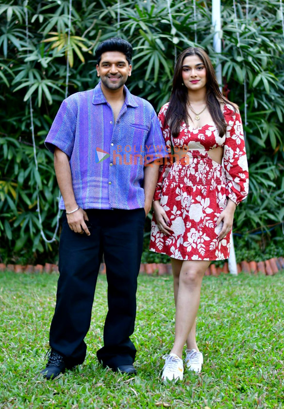 photos saiee manjrekar and guru randhawa snapped promoting kuch khattaa ho jaay 6