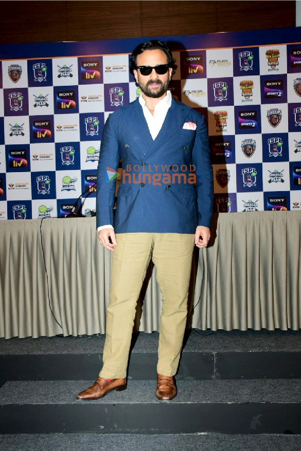 photos saif ali khan and sachin tendulkar snapped at the ispl indian street premiere league 2