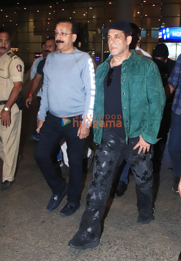 photos salman khan baba siddique and gurmeet singh jolly snapped at the airport 2