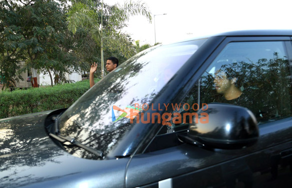 photos shah rukh khan suhana khan aryan khan arrives at jamnagar for anant ambanis pre wedding festivities 6