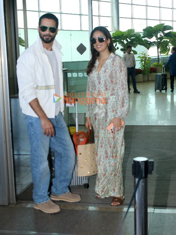 Photos: Shahid Kapoor, Mira Rajput Kapoor, Aditya Roy Kapur and others snapped at the airport