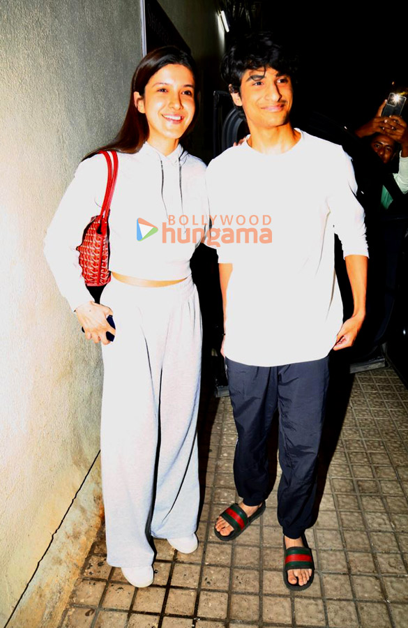 Photos: Shanaya Kapoor and Jahaan Kapoor snapped at Juhu PVR Photos: Shanaya Kapoor and Jahaan Kapoor snapped at Juhu PVR
