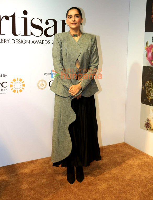 Photos: Sonam Kapoor Ahuja snapped at an event in Mumbai