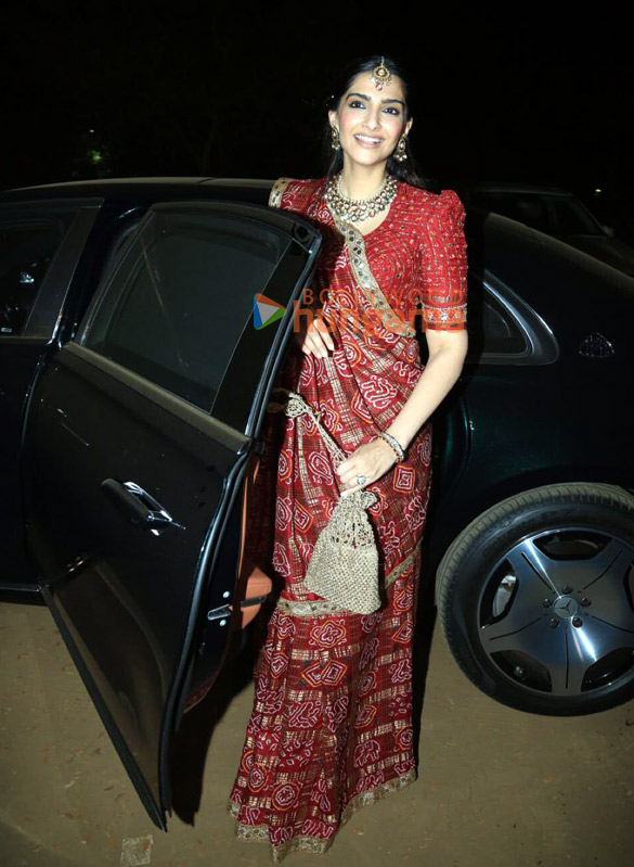 photos sonam kapoor ahuja snapped in town 6