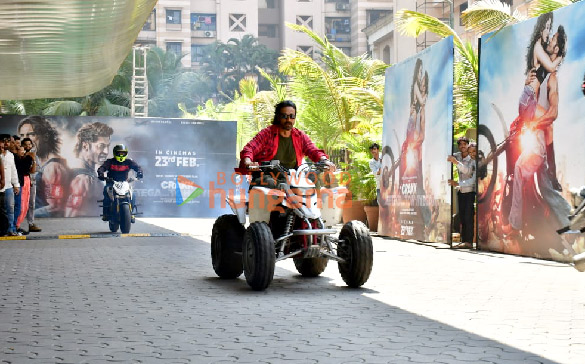 photos vidyut jammwal arjun rampal nora fatehi and aditya datt snapped at crackk trailer launch 8