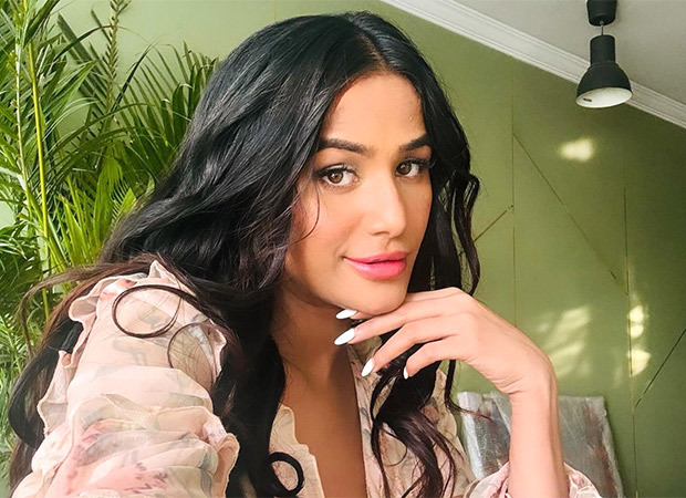 FACT CHECK: Poonam Pandey is NOT chosen as government's cervical cancer campaign ambassador