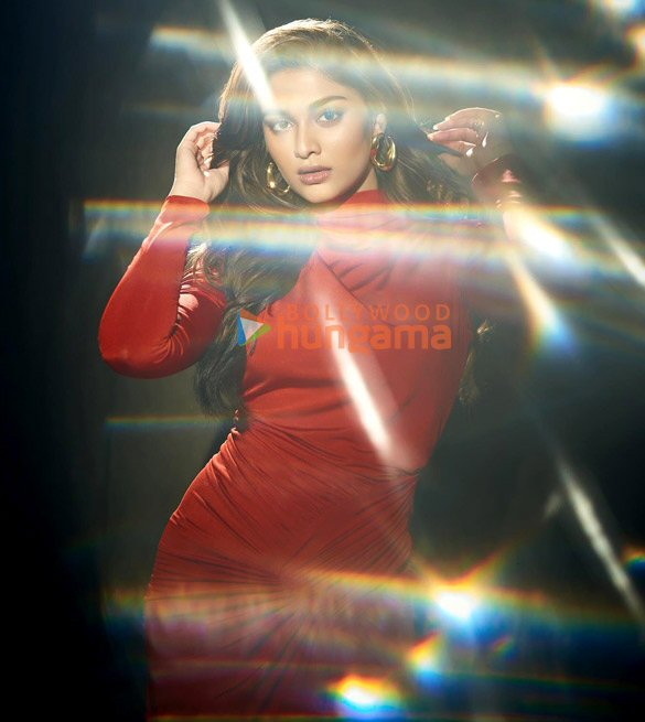 saiee manjrekar 4 23