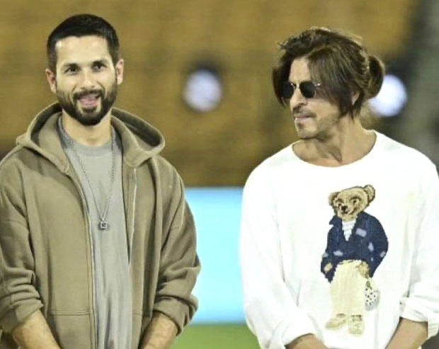 Shah Rukh Khan and Shahid Kapoor rehearse on their popular songs for Women's Premier League opening ceremony in Bangalore, watch 