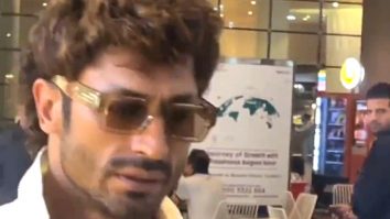Vidyut Jammwal gets clicked at the airport by paps
