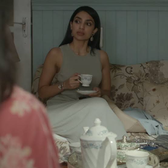 5 Years of Made in Heaven: Sobhita Dhulipala’s memorable outfits from classic sarees, revenge dress to office wear 5 Years of Made in Heaven: Sobhita Dhulipala’s memorable outfits from classic sarees, revenge dress to office wear
