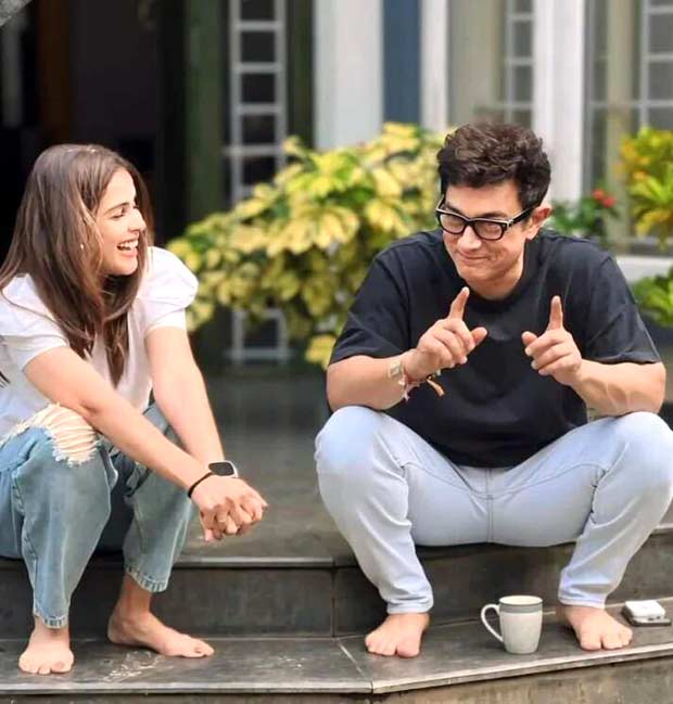 Aamir Khan and Genelia D'Souza share a laugh in behind-the-scenes of Sitaare Zameen Par, see photo Aamir Khan and Genelia D'Souza share a laugh in behind-the-scenes of Sitaare Zameen Par, see photo