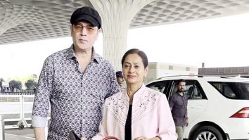 Aditya Pancholi spotted with wife Zarina Wahab at the airport , the couple always looks young as ever !