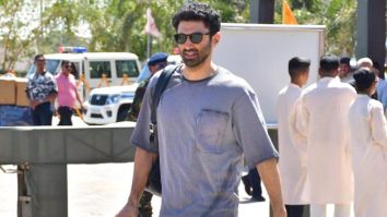 Aditya Roy Kapur poses for paps as he leaves for Mumbai