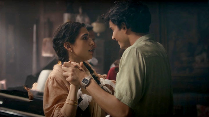 Julia (Song): Sara Ali Khan | Ae Watan Mere Watan Julia (Song): Sara Ali Khan | Ae Watan Mere Watan