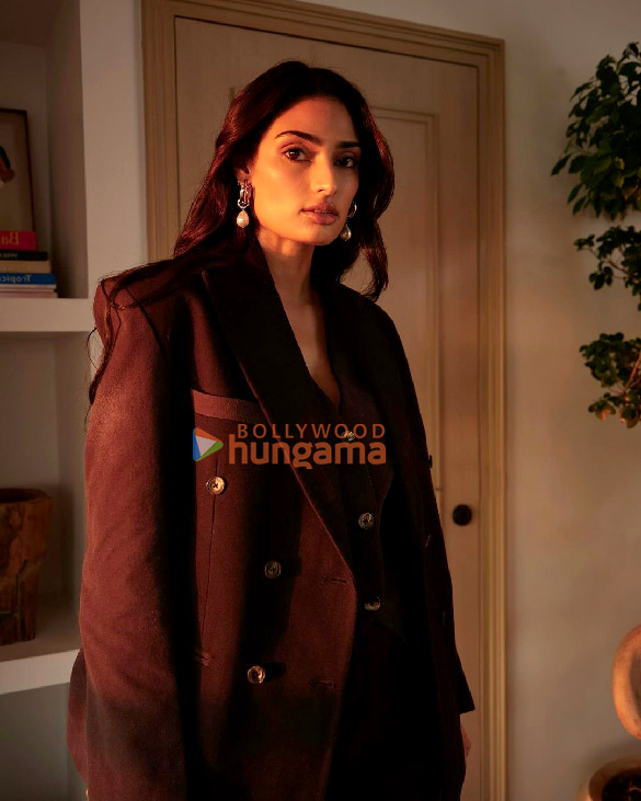 athiya shetty 4 27
