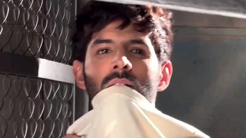 Currently drooling over Kartik Aaryan’s chiseled body!