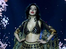 Beauty with elegance, Divya Khosla Kumar walks the ramp at Lakme Fashion Week