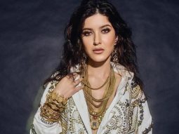 Makes us want another glance! Shanaya Kapoor