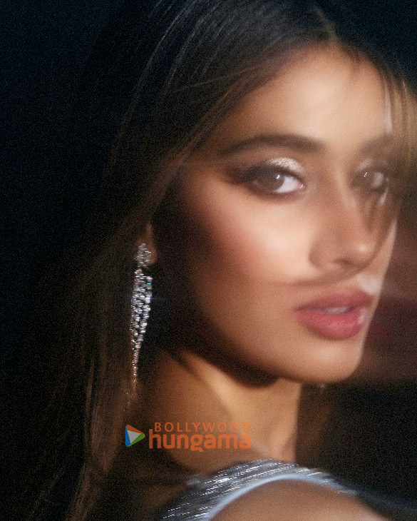 janhvi kapoor 9 32