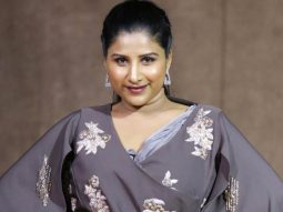 Jawan singer Mangli meets with a minor accident, confirms being safe