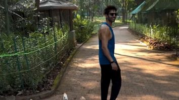 LOL! Kartik Aaryan has a fan following among ducks too