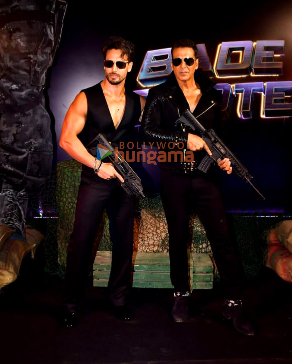 photos akshay kumar tiger shroff alaya f manushi chhillar and others snapped at the trailer launch of bade miyan chote miyan 6