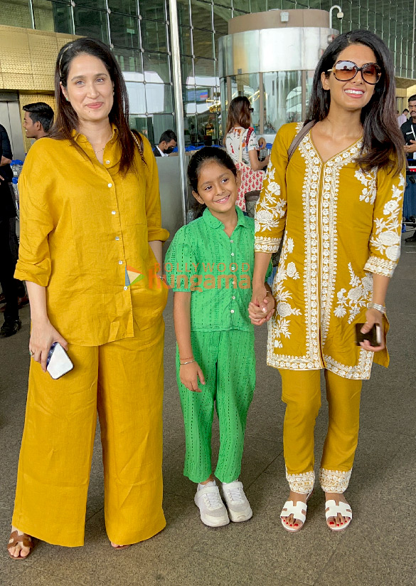 photos alizeh agnihotri sagarika ghatge zaheer khan and geeta basra snapped at the airport 3