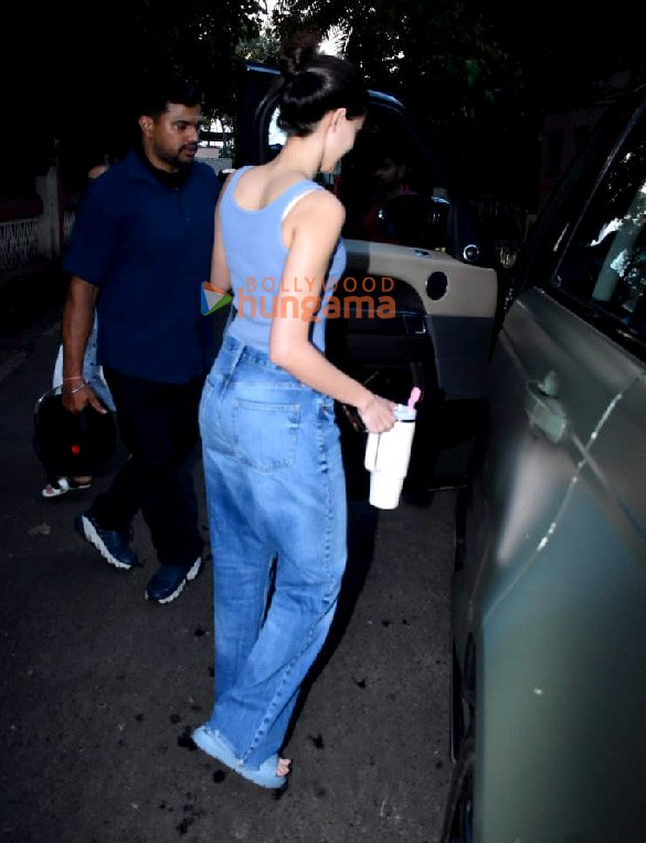 photos ananya panday snapped at a dubbing studio 5 2