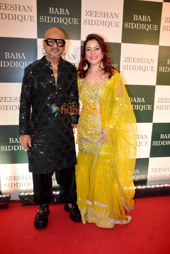 photos celebs snapped at baba siddiques iftar party 11
