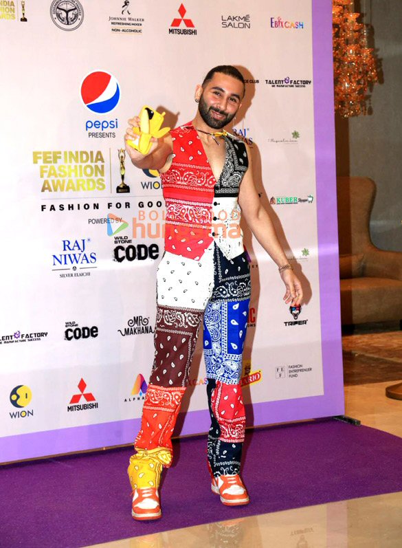 photos disha patani sidharth malhotra sara ali khan and others snapped at fef india fashion awards 17
