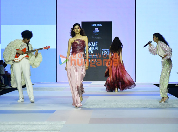 photos divya khosla kumar uorfi javed kalki koechlin and others snapped at the lakme fashion week 2024 1
