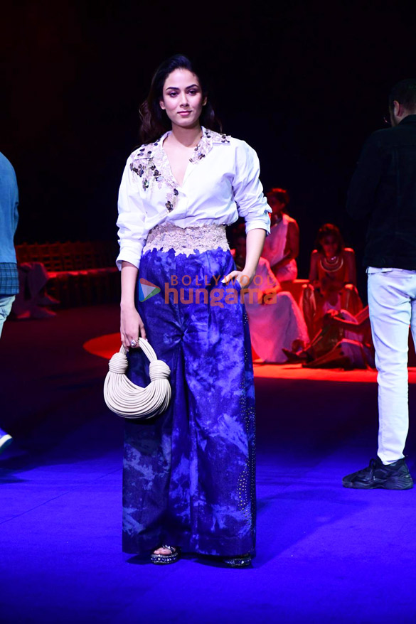 photos divya khosla kumar uorfi javed kalki koechlin and others snapped at the lakme fashion week 2024 3 2