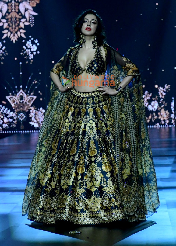 photos divya khosla kumar uorfi javed and kalki koechlin snapped at the lakme fashion week 2024 5