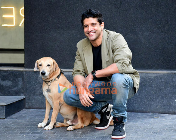 photos farhan akhtar and kunal kemmu snapped promoting their film madgaon express 4