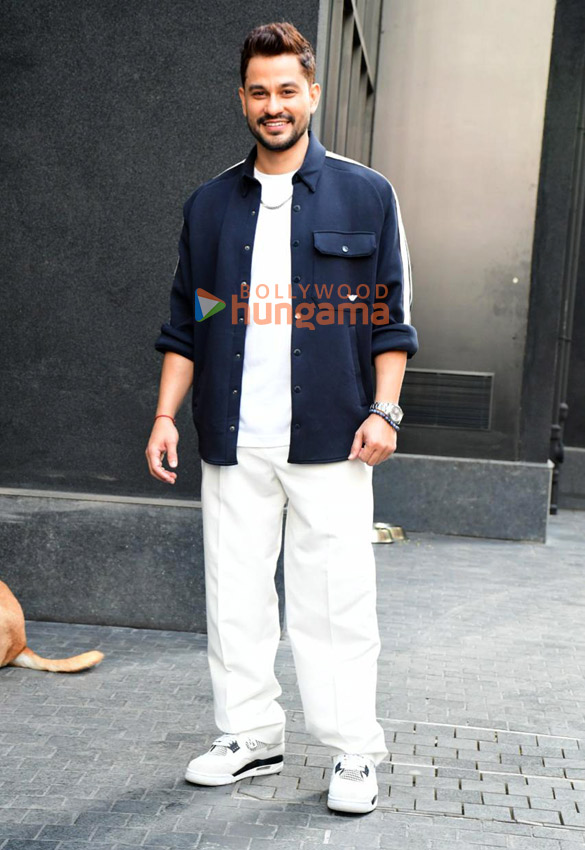 photos farhan akhtar and kunal kemmu snapped promoting their film madgaon express 6